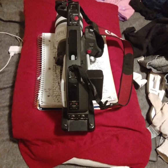 Camera with legs - Picture 4 of 4